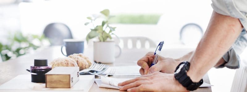 Qual a diferença entre sociedade simples e empresária?
